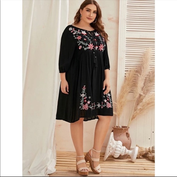 Plus Boho Floral Embroidered Smock Dress - Picture 3 of 5